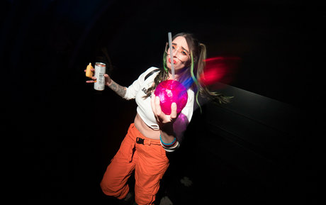 フラットオンリーファン アートヌード 画像