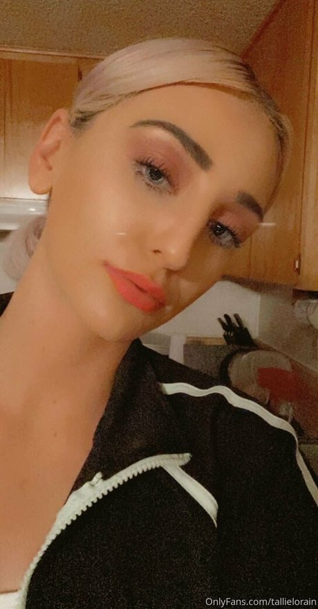 アジア人トゥインクOnlyFans 無料セクシー 画像