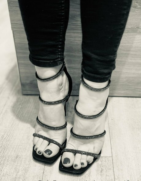 miss secretfeet ポルノスター エロティック アーカイブ