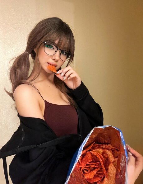 ティーンソロOnlyFans ホットセックス 画像