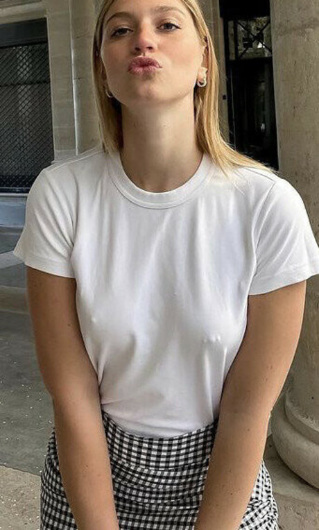 Marine Dauchez ポルノスター 画像