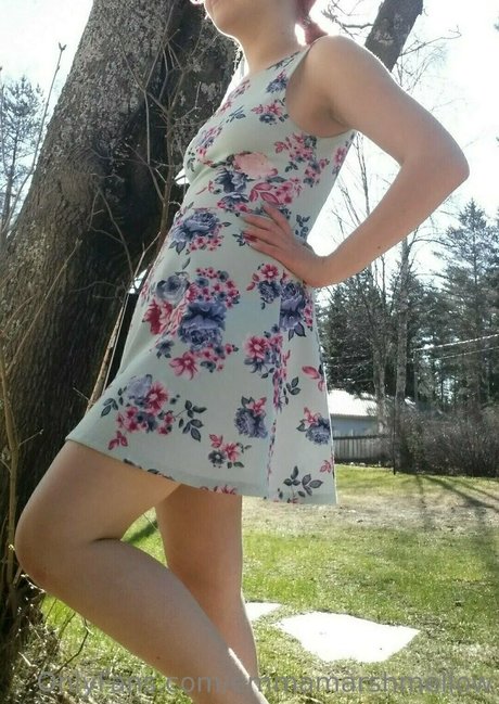 emmamarshmellow 裸のポルノスター 写真