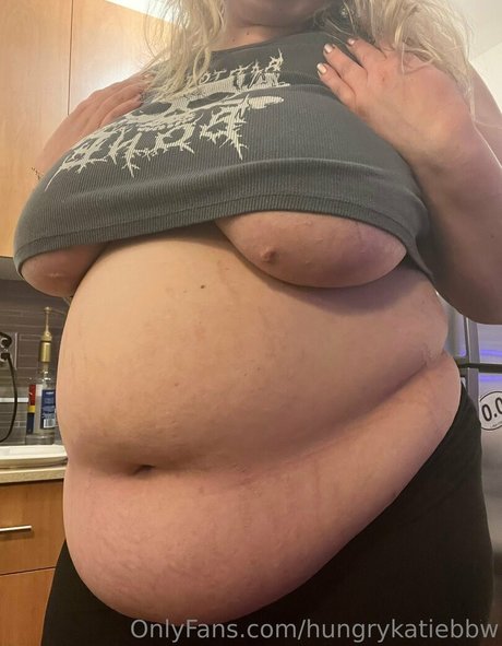 hungrykatiebbw ホットなモデル 画像