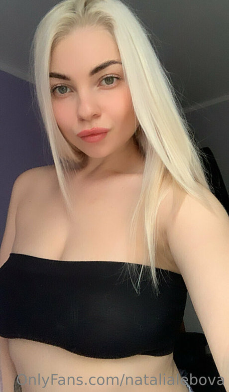 フラットオンリーファン 無料セクシー 写真