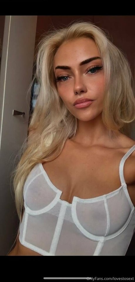 alarna 完璧なモデル 写真