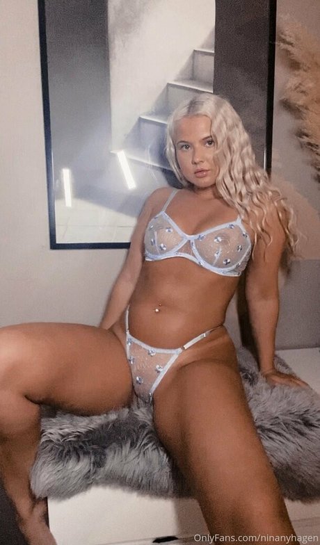 ninanyhagen ポルノスター パーフェクト 写真