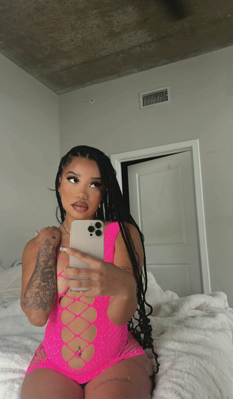 mikaadenise 完璧なポルノスター 写真