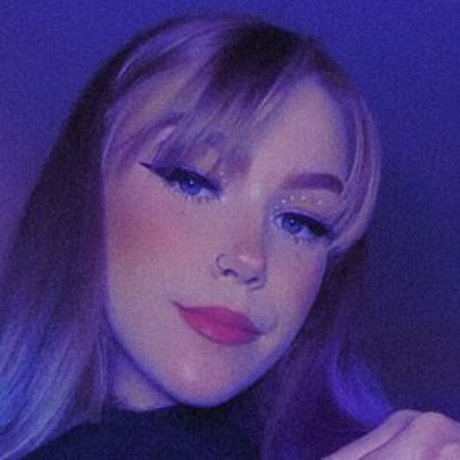 bbykadeyxox ポルノモデル アーカイブ