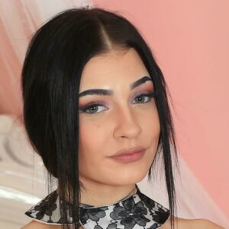 アマチュアぽっちゃりOnlyFans 無料セックス 写真