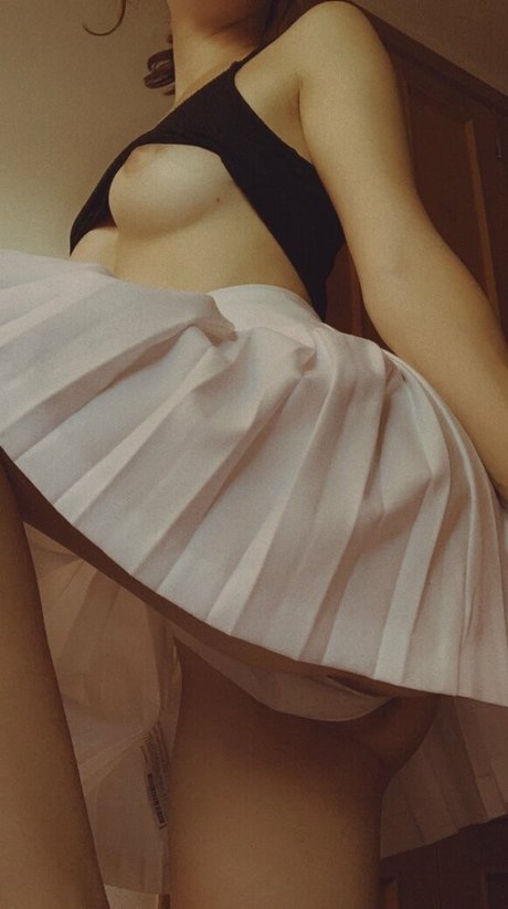 evesvalentine ホットスター 写真