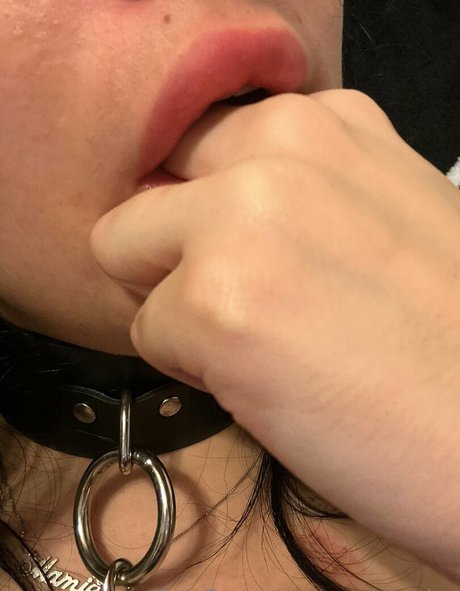 ルビーオンリーファン セクシーヌード 写真