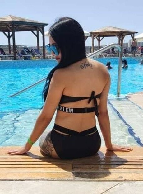 Maltese Girls 完璧なモデル 写真