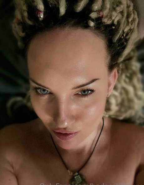 badassbitchxx セクシーモデル 写真