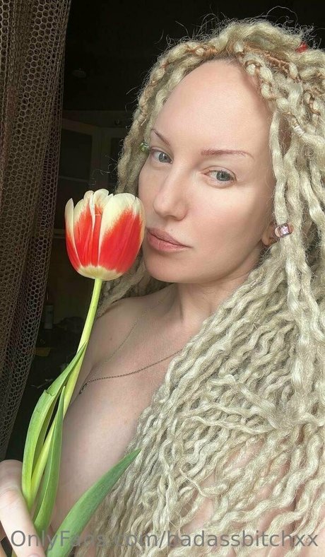 badassbitchxx スター 裸 アーカイブ