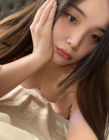 Jess kim ヌードスター 写真