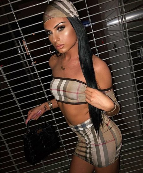 フェムボーイアジアンOnlyFans ホット裸 写真