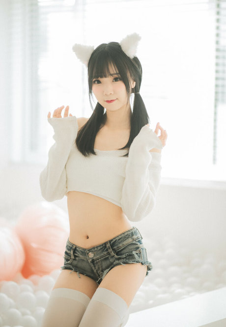 hattiecos エロティック女優 写真