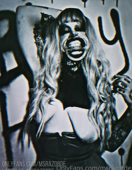 リップスオンリーファンズ セックス 写真