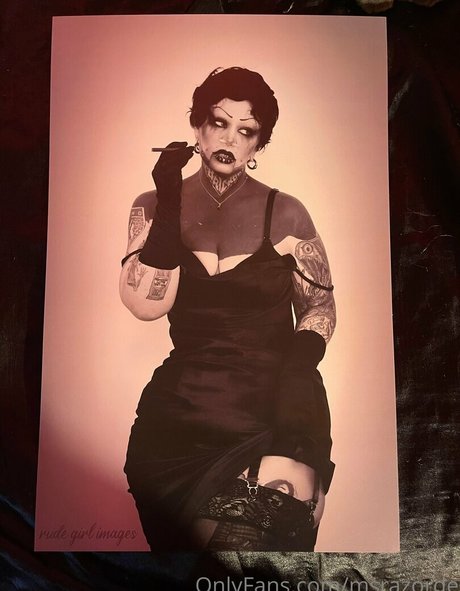 金髪の顔射OnlyFans 美しい 画像