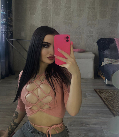 Lopatina セックスポルノスター 写真