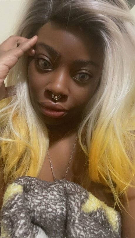 イタリア人熟女OnlyFans 無料裸 ギャラリー