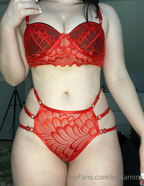 leksamink ポルノ女優 画像