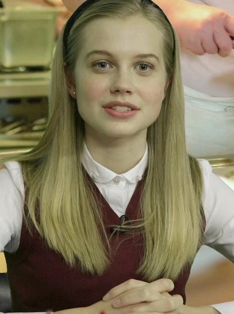 Angourie Rice 可愛いモデル アーカイブ
