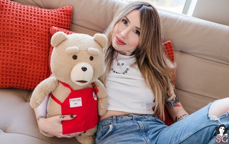 ティーングラスオンリーファン ホットヌード 写真