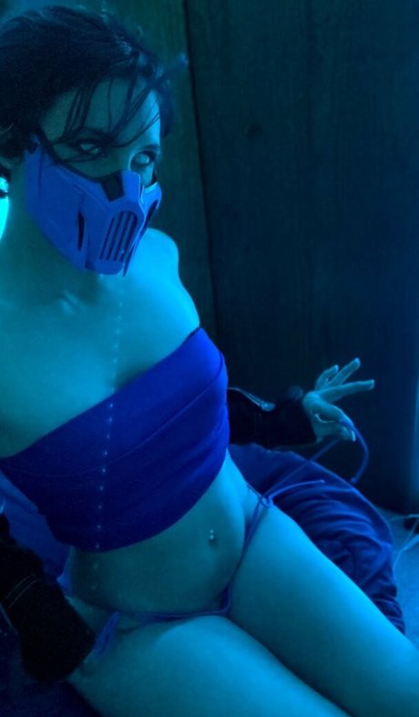 フェムボーイアジアンOnlyFans 無料セクシー 写真