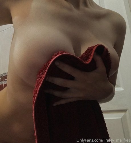 liraley me free 素敵な女優 ギャラリー