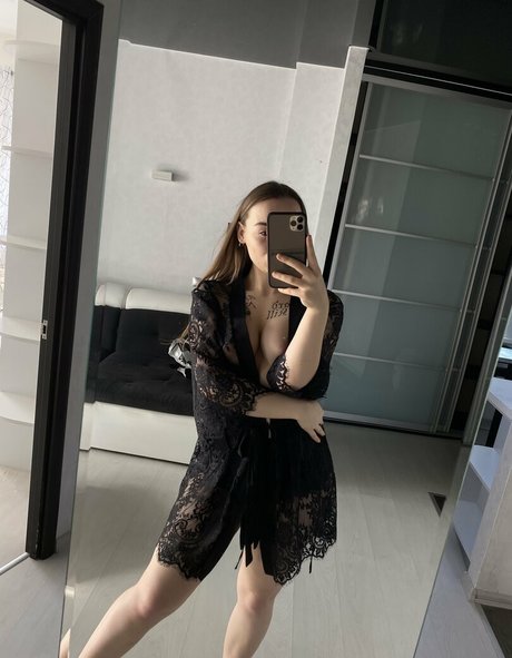 アーミーガールズオンリーファン アートヌード 写真