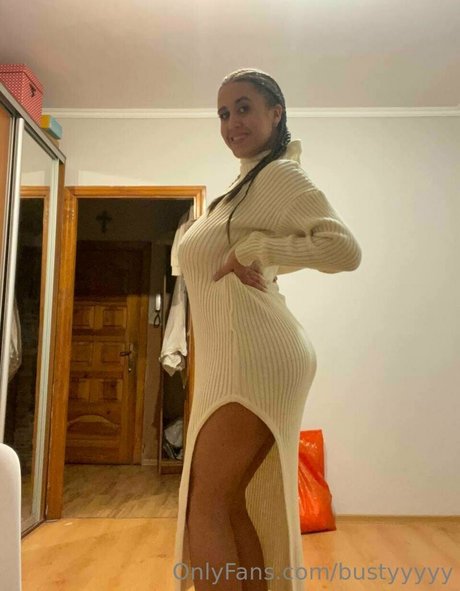 bustyyyyy ヌードスター 画像