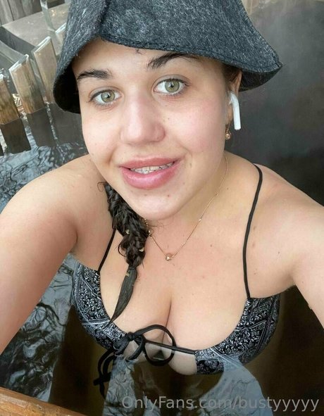 bustyyyyy スターセックス アーカイブ