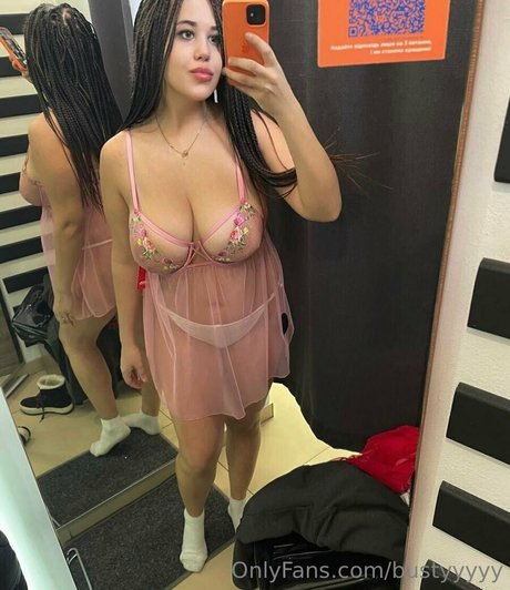 bustyyyyy 無料モデル 画像