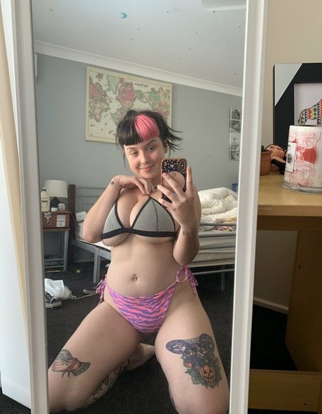 BlossyBlue ポルノスター トップ ギャラリー