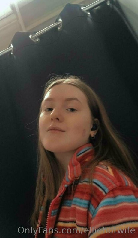 elliehotwife ヌードのポルノスター 画像