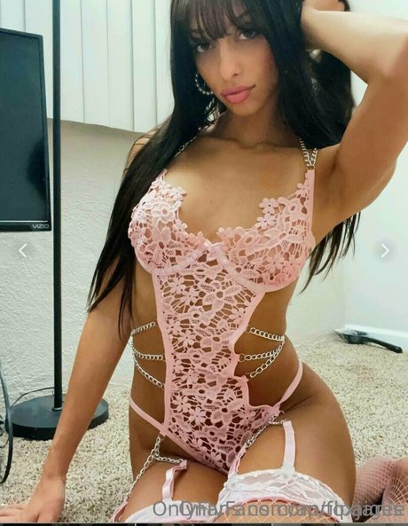 ゲイのラフなOnlyFans アート裸 写真