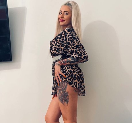 最もホットなヌードOnlyFans xxx 写真