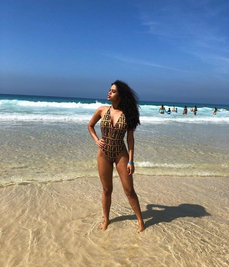 コスプレファックOnlyFans トップ アーカイブ