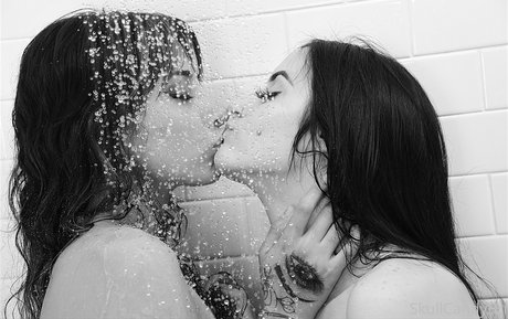 skullcandybri 裸のスター 写真