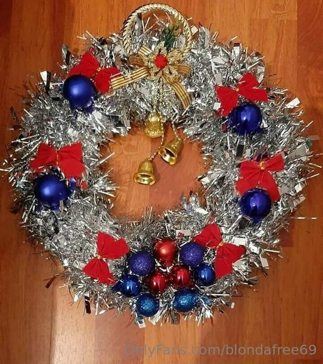 興奮した熟女OnlyFans 美しいヌード 画像