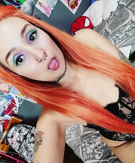 細身の巨乳OnlyFans アートヌード 写真