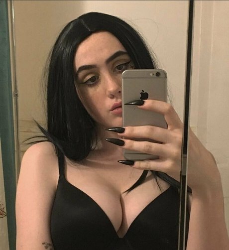 divinityvaeh ヌードスター アーカイブ