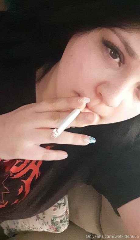 裸のトゥインクOnlyFans 無料セクシー 写真