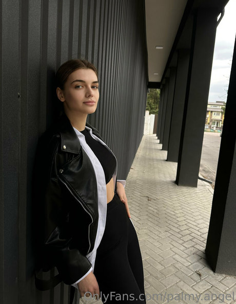 本物のティーンオンリーファン 裸 ギャラリー