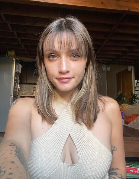 Alanah Mackie セクシーなポルノスター 写真