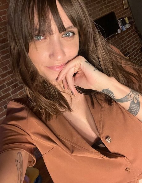 Alanah Mackie 無料女優 画像