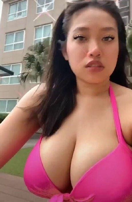 ニューハーフ 熟女 OnlyFans 美しいポルノ 写真