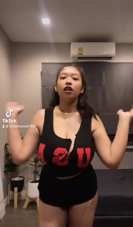 曲線美の熟女OnlyFans セクシー ギャラリー