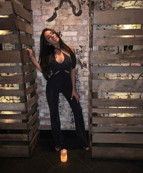 ハンズオンリーファン ヌード 画像